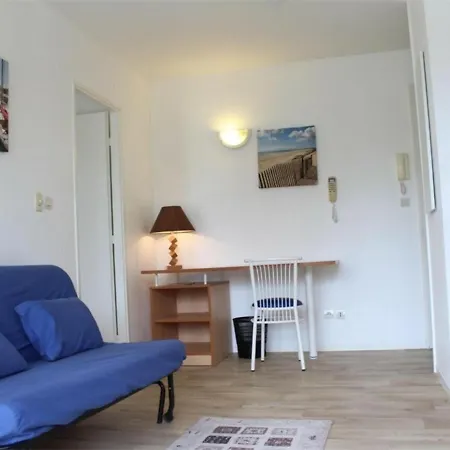דירה 2 Pieces Avec Terrasse, Piscine, Et Parking Prive - La Rochelle, Les Minimes - Fr-1-246-91 *