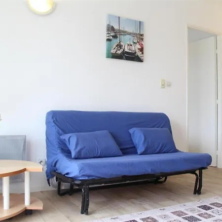 2 Pieces Avec Terrasse, Piscine, Et Parking Prive - La Rochelle, Les Minimes - Fr-1-246-91