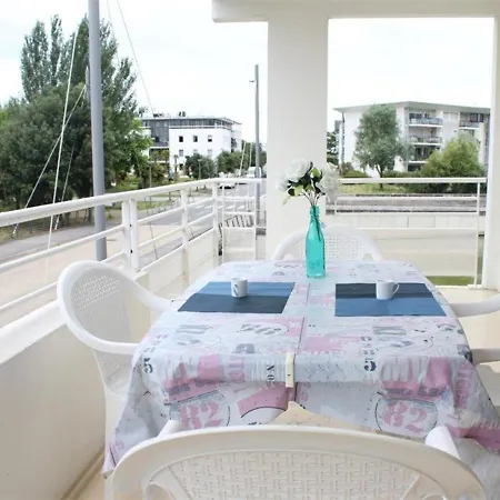 2 Pieces Avec Terrasse, Piscine, Et Parking Prive - La Rochelle, Les Minimes - Fr-1-246-91 דירה