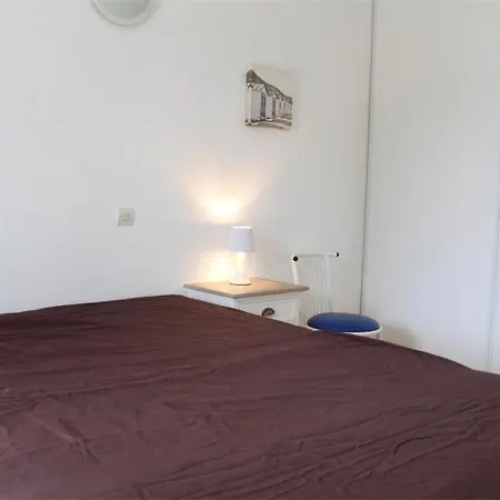 2 Pieces Avec Terrasse, Piscine, Et Parking Prive - La Rochelle, Les Minimes - Fr-1-246-91 דירה *
